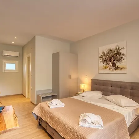 Apart Otel Folies Corfu Town