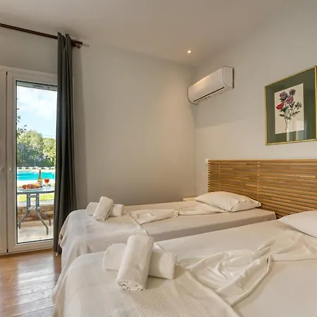 Aparthotel Folies Corfu Town