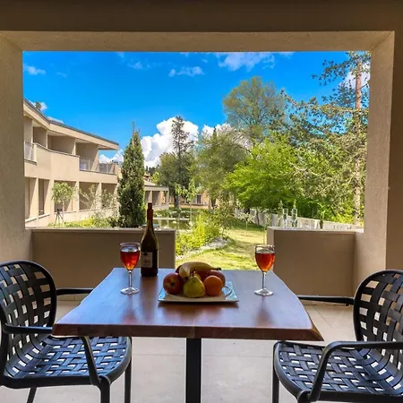 Ξενοδοχείο με διαμερίσματα Folies Corfu Town 3*