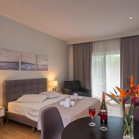 Folies Corfu Town Apart Otel Alepou