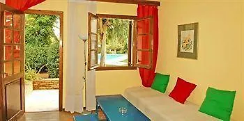 Apartahotel Folies Corfu Town Alepou