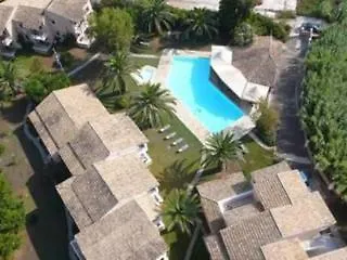 Folies Corfu Town アパートホテル