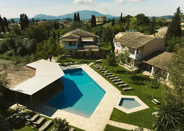Ξενοδοχείο με διαμερίσματα Folies Corfu Town