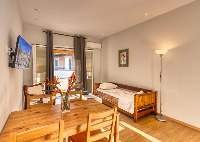 Folies Corfu Town Ξενοδοχείο με διαμερίσματα 3*